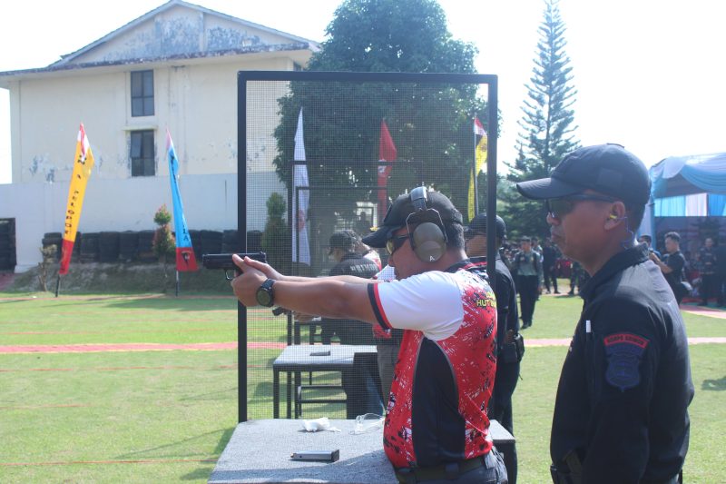 Danbrigif 4 Marinir/BS Raih Juara Dalam Lomba Menembak Eksekutif Bhayangkara Polda Lampung