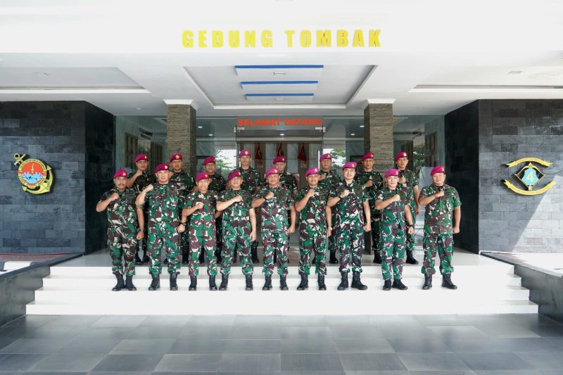 BRIGIF 4 MARINIR/BS SAMBUT KEDATANGAN ITKORMAR DAN TIM AUDIT KINERJA DI MAKO BRIGIF 4 MAR/BS