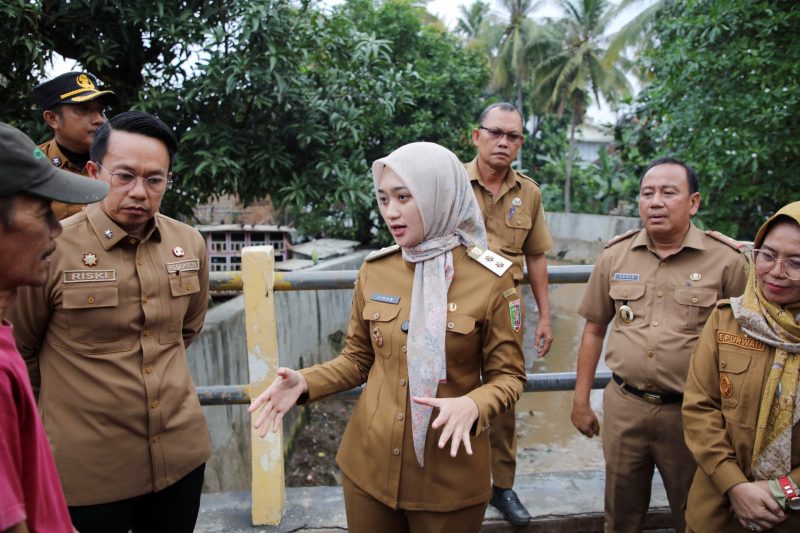 Cegah Sungai Tersumbat, Pemprov Lampung Rencanakan Bak Penampungan Sampah di Pasar Pasir Gintung