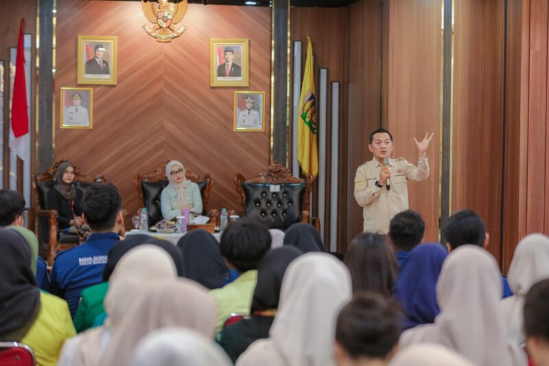Diskusi Publik Kegiatan Latihan Kepemimpinan Manajemen Mahasiswa – School of Kastrad Bahas Pemerataan Tenaga Kesehatan di Indonesia