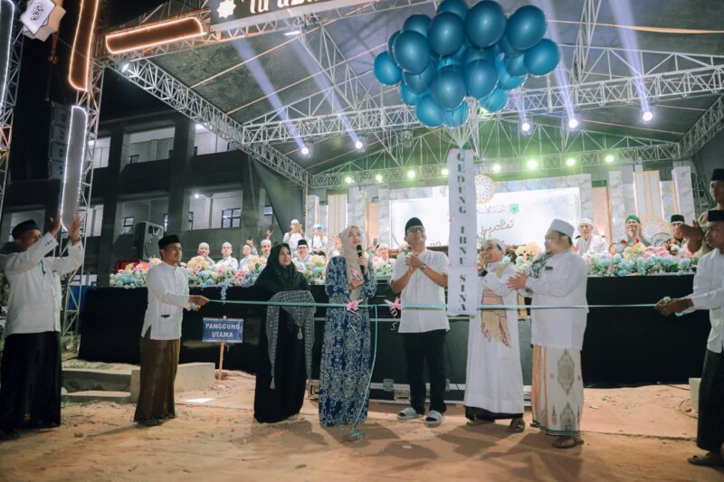 Peresmian Gedung Ibnu Sina Pondok Pesantren Wali Songo Meriahkan Peringatan Maulidurrosul di Lampung Tengah