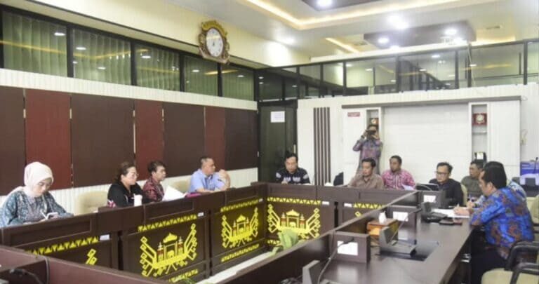 Bapemperda DPRD Lampung Rapat Internal Bahas Raperda